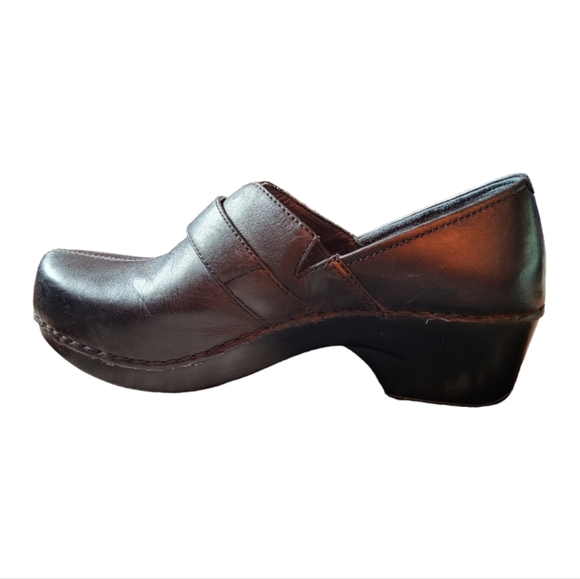 Dansko Women’s Tamara Black Leather Slip-On Nursing Clogs size 37 - Picture 5 of 6